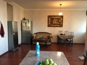 İcarəyə verilir 4 otaqlı 145 m2 yeni tikili Yasamal r.