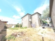 Satılır 6 otaqlı 160 m2 həyət evi Y.Ramana