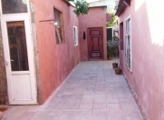 Satılır 4 otaqlı 100 m2 həyət evi İnşaatçılar m.