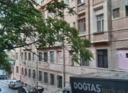 Satılır 3 otaqlı 60 m2 köhnə tikili Səbail r.