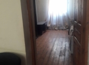 İcarəyə verilir 2 otaqlı 35 m2 həyət evi Heydər Məscidi