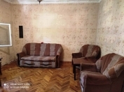 İcarəyə verilir 2 otaqlı 45 m2 köhnə tikili ABŞ səfirliyi
