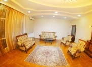 İcarəyə verilir 5 otaqlı 250 m2 yeni tikili 28 May m.