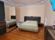 Satılır 4 otaqlı 120 m2 həyət evi İnşaatçılar m.