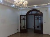 Satılır 3 otaqlı 120 m2 yeni tikili Nizami m.