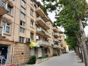 Satılır 3 otaqlı 75 m2 köhnə tikili Gənclik m.