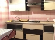 İcarəyə verilir 3 otaqlı 90 m2 köhnə tikili Gənclik m.