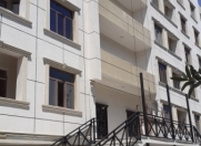 Satılır 2 otaqlı 96 m2 yeni tikili Memar Əcəmi m.