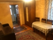 İcarəyə verilir 2 otaqlı 40 m2 köhnə tikili İnşaatçılar m.