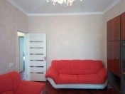 İcarəyə verilir 2 otaqlı 60 m2 köhnə tikili Həzi Aslanov m.