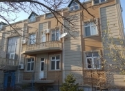 İcarəyə verilir 3 otaqlı 140 m2 həyət evi Xalqlar Dostluğu m.