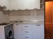 İcarəyə verilir 3 otaqlı 80 m2 köhnə tikili Həzi Aslanov m.