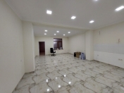 İcarəyə verilir 5 otaqlı 230 m2 ofis Gənclik m.