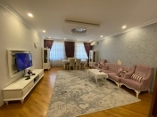 Satılır 3 otaqlı 158 m2 yeni tikili Gənclik m.