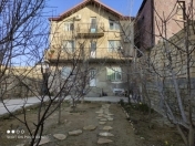 Satılır 9 otaqlı 370 m2 həyət evi Badamdar