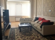 İcarəyə verilir 4 otaqlı 200 m2 yeni tikili Şah İsmayıl Xətai m.