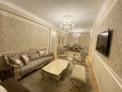 Satılır 4 otaqlı 170 m2 yeni tikili Gənclik m.