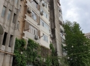 Satılır 3 otaqlı 65 m2 köhnə tikili Elmlər Akademiyası m.