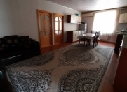 Satılır 4 otaqlı 130 m2 həyət evi Ramana