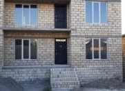 Satılır 5 otaqlı 250 m2 həyət evi AAF PARK