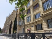 Satılır 3 otaqlı 120 m2 köhnə tikili Sahil m.