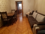 İcarəyə verilir 2 otaqlı 60 m2 köhnə tikili Qara Qarayev m.