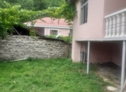 İcarəyə verilir 3 otaqlı 120 m2 həyət evi Qax