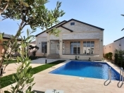 Satılır 4 otaqlı 180 m2 bağ evi Şüvəlan Park ticarət mərkəzi