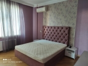 İcarəyə verilir 4 otaqlı 200 m2 yeni tikili Elmlər Akademiyası m.