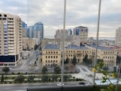 Satılır 3 otaqlı 131 m2 yeni tikili Babək Plaza