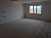 Satılır 3 otaqlı 136 m2 yeni tikili Şah İsmayıl Xətai m.