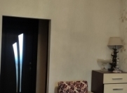 Satılır 3 otaqlı 45 m2 köhnə tikili Moskva univermağı