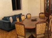 Satılır 4 otaqlı 126 m2 köhnə tikili 8 km