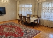 Satılır 5 otaqlı 125 m2 köhnə tikili 8 mkr