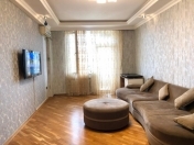 Satılır 3 otaqlı 130 m2 yeni tikili 7 mkr