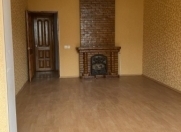 İcarəyə verilir 3 otaqlı 75 m2 köhnə tikili Neftçilər m.