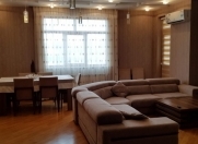 Satılır 4 otaqlı 205 m2 yeni tikili 8 mkr