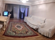 İcarəyə verilir 4 otaqlı 80 m2 köhnə tikili Gənclik m.