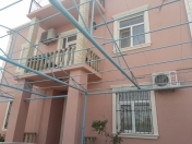 Satılır 6 otaqlı 240 m2 həyət evi Binə