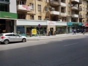 İcarəyə verilir 2 otaqlı 430 m2 obyekt Bridge Plaza