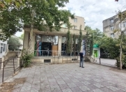 İcarəyə verilir 2 otaqlı 220 m2 obyekt İnşaatçılar m.