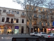 Satılır 3 otaqlı 90 m2 köhnə tikili Nizami kinoteatrı