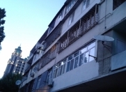 Satılır 2 otaqlı 50 m2 köhnə tikili Nizami m.