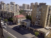 İcarəyə verilir 3 otaqlı 80 m2 köhnə tikili İnşaatçılar m.