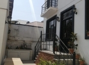 Satılır 4 otaqlı 100 m2 həyət evi Badamdar