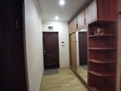 İcarəyə verilir 5 otaqlı 130 m2 köhnə tikili Xalqlar Dostluğu m.