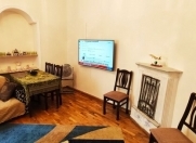 Satılır 2 otaqlı 55 m2 köhnə tikili Bakıxanov