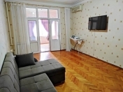 İcarəyə verilir 2 otaqlı 60 m2 köhnə tikili Şah İsmayıl Xətai m.