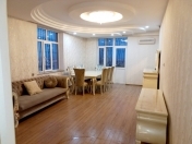 Satılır 4 otaqlı 135 m2 yeni tikili 9 mkr