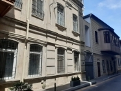 Satılır 3 otaqlı 55 m2 köhnə tikili İçəri Şəhər m.